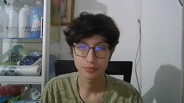 Snapshot of Kevintdx chatting on October 14, 2025, 3:07 am Kevintdx online show from October 14, 2025, 3:07 am