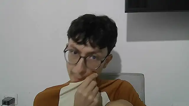 Snapshot of Kevintdx chatting on November 7, 2025, 3:06 am Kevintdx online show from November 7, 2025, 3:06 am