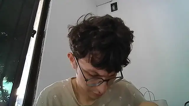 Snapshot of Kevintdx chatting on November 25, 2025, 6:52 pm Kevintdx online show from November 25, 2025, 6:52 pm