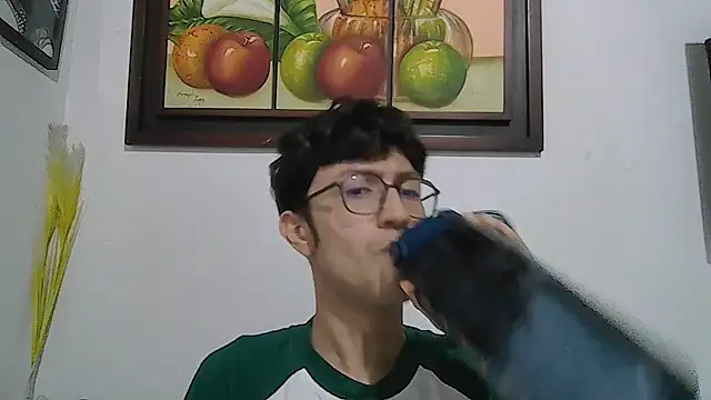 Snapshot of Kevintdx chatting on December 2, 2025, 3:01 am Kevintdx online show from December 2, 2025, 3:01 am