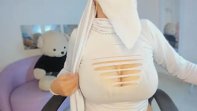 salma isawwii online show from April 18, 2026, 5:06 pm