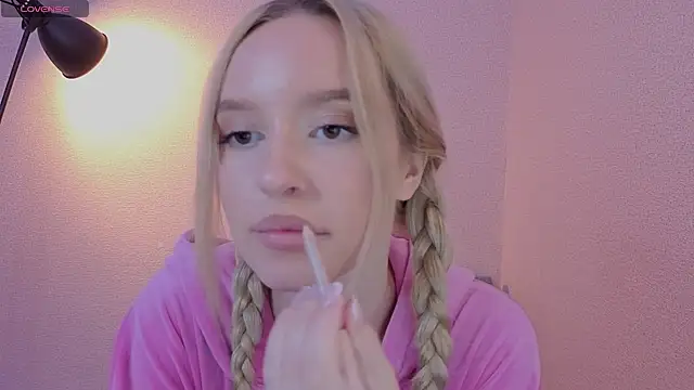 PickmeBabby online show from October 17, 2025, 8:44 pm