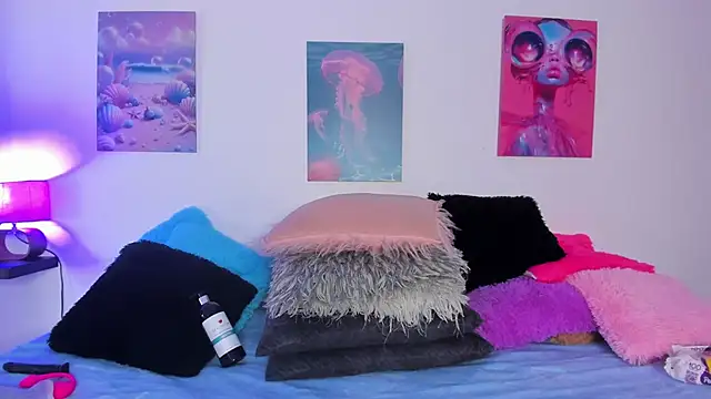 tyra bankss  online show from November 28, 2025, 7:00 am