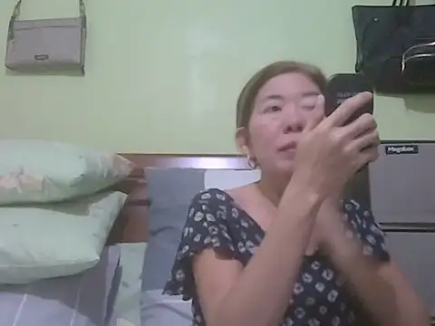 Sexyjenny4u online show from April 20, 2026, 7:55 am