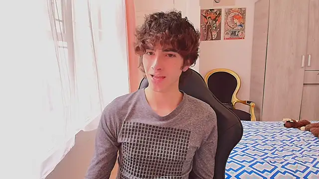 Nude Boy18 online show from October 27, 2025, 3:16 pm