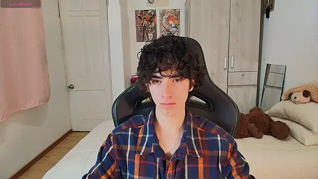 Nude Boy18 online show from April 21, 2026, 5:58 am