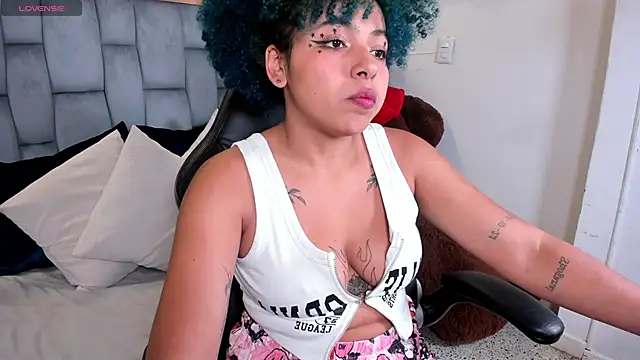 momo ayasse online show from September 15, 2025, 1:49 am