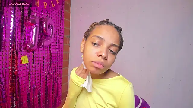 yumi hanna online show from September 11, 2025, 11:49 pm