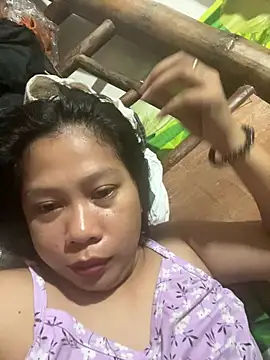 Snapshot of Pilipinalyn23 chatting on August 8, 2026, 4:53 pm Pilipinalyn23 online show from August 8, 2026, 4:53 pm