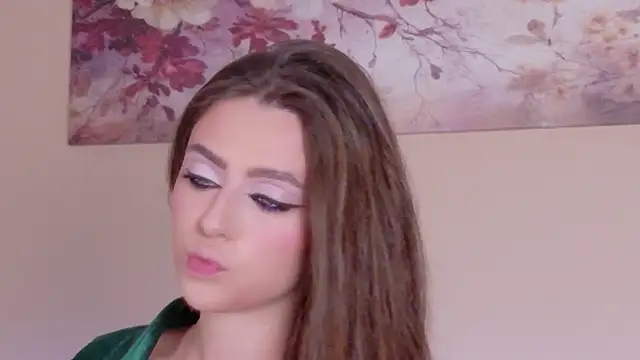 Sienna Voss online show from April 3, 2026, 8:51 pm