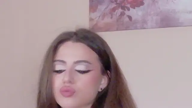 Sienna Voss online show from April 10, 2026, 10:47 pm