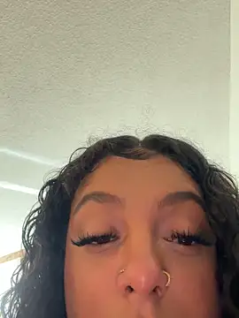 allybluee777 online show from November 13, 2025, 7:35 pm