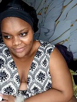 chubbybbw18 online show from April 24, 2026, 10:18 am