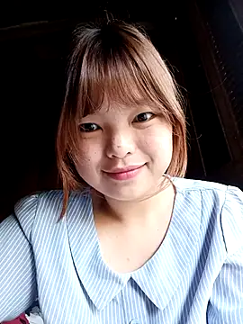 XoiXoi232 online show from October 17, 2025, 11:29 pm