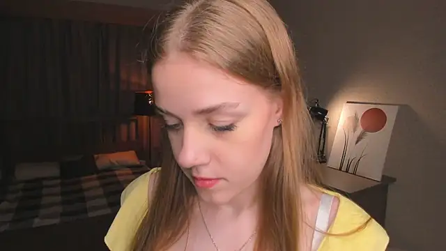 OdellaFrake online show from September 21, 2025, 7:37 pm