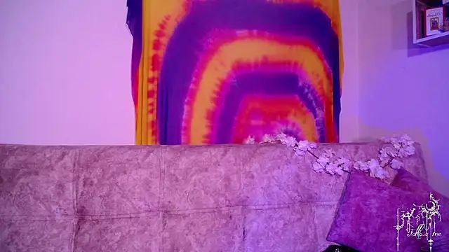 dark  nymph online show from November 28, 2025, 2:09 pm