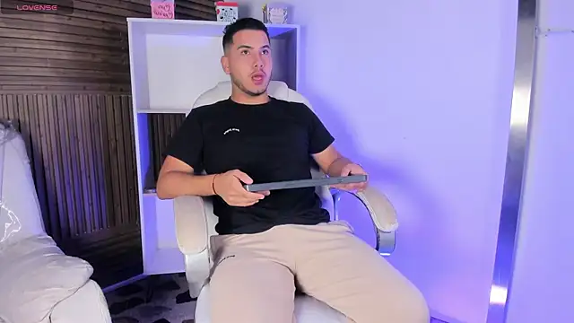 Axel grey  online show from November 14, 2025, 12:26 pm