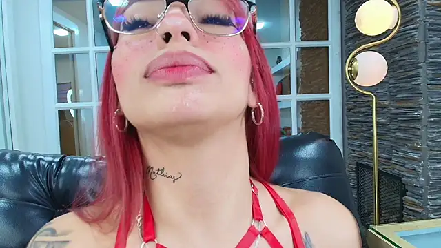 miss   abigail online show from December 18, 2025, 2:06 am