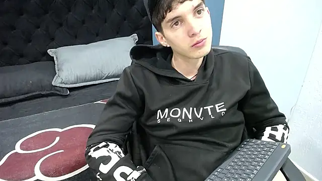 Jheampiiero online show from October 29, 2025, 1:57 pm