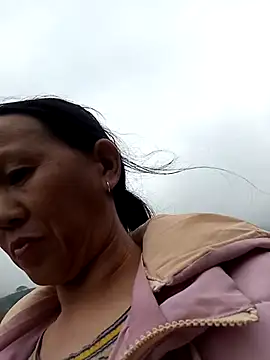 MaiHoa69 online show from December 5, 2025, 2:42 am