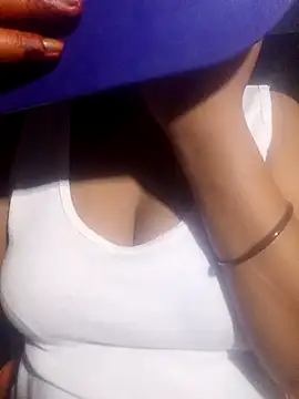 hottiebaba 01 online show from October 13, 2025, 11:54 am