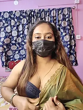 Cute-lusi online show from June 26, 2026, 7:18 pm