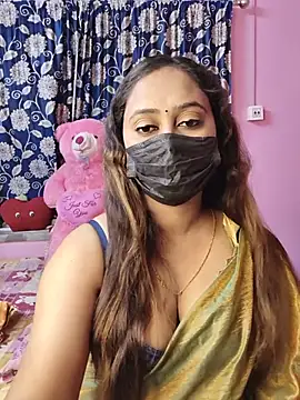 Cute-lusi online show from June 29, 2026, 6:52 pm