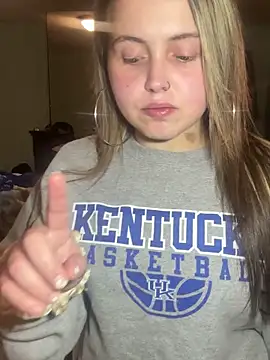 JuicyExxxperience online show from December 19, 2025, 2:02 pm