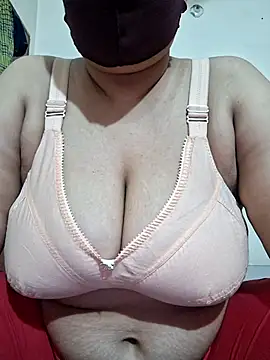 Hot-Rimi01 online show from April 19, 2026, 5:23 pm