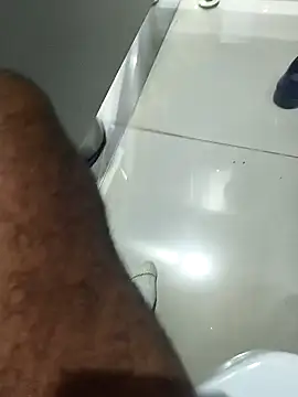 hotboy43339 online show from September 30, 2025, 1:21 am