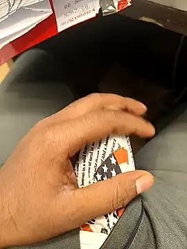 hotboy43339 online show from October 24, 2025, 3:25 am