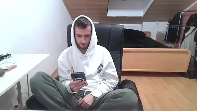 Bez3ybik online show from October 16, 2025, 5:25 pm