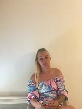 BrumeLove online show from July 6, 2026, 9:06 am