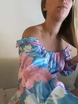 BrumeLove online show from July 19, 2026, 11:47 am