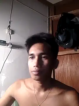 charlie0728 online show from October 9, 2025, 2:48 pm