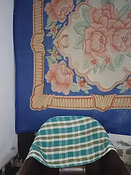 Snapshot of MEERAcle chatting on July 18, 2026, 4:22 pm MEERAcle online show from July 18, 2026, 4:22 pm