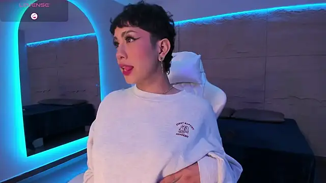 ZahaRose online show from September 21, 2025, 8:32 pm