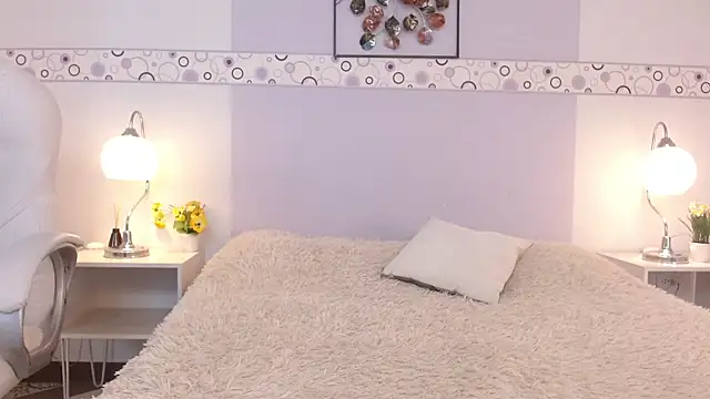 Celesstegh online show from April 16, 2026, 11:22 am