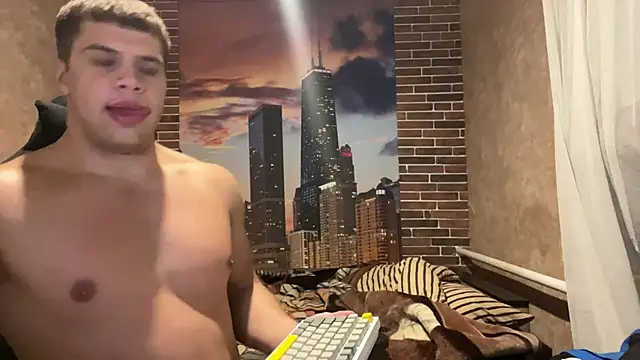 MusclePhantom online show from October 10, 2025, 7:57 pm