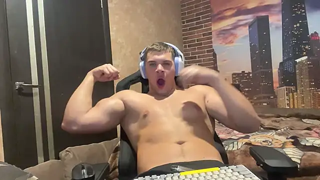 MusclePhantom online show from October 23, 2025, 8:18 pm