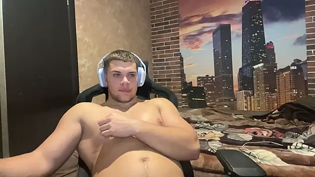 MusclePhantom online show from October 26, 2025, 8:59 pm