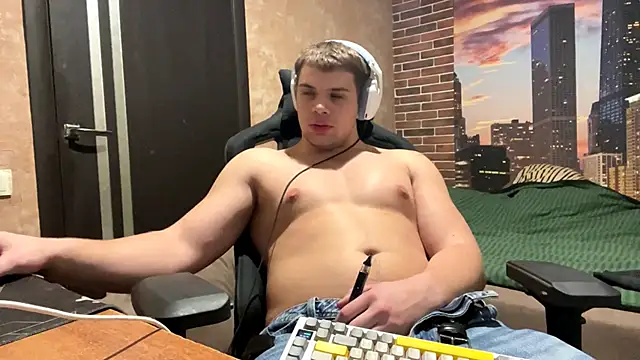 MusclePhantom online show from March 9, 2026, 9:19 pm