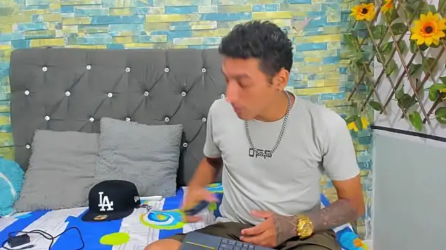 partdemonlatin666 online show from October 19, 2025, 8:42 pm