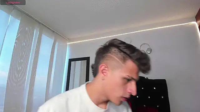 kevin ahss online show from November 7, 2025, 10:21 pm