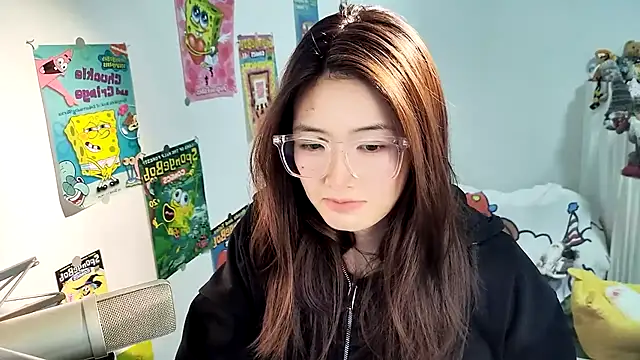 Moonlight-23 online show from October 20, 2025, 12:49 pm