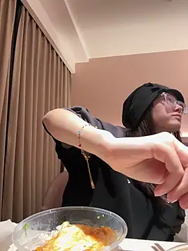 Moonlight-23 online show from November 11, 2025, 12:27 pm