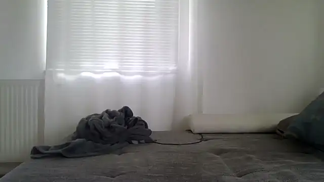 XLBarehengst online show from September 12, 2025, 9:09 am