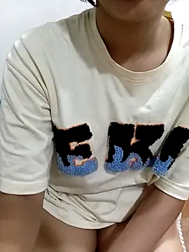 blueeyegirl22 online show from December 4, 2025, 7:22 pm