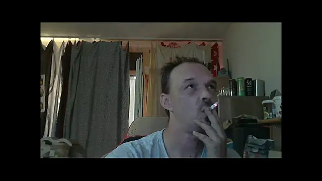 Snapshot of Jenner84 chatting on July 18, 2026, 6:17 am Jenner84 online show from July 18, 2026, 6:17 am