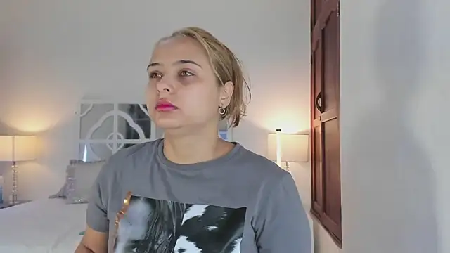 MikaelaStone online show from February 19, 2026, 9:49 am